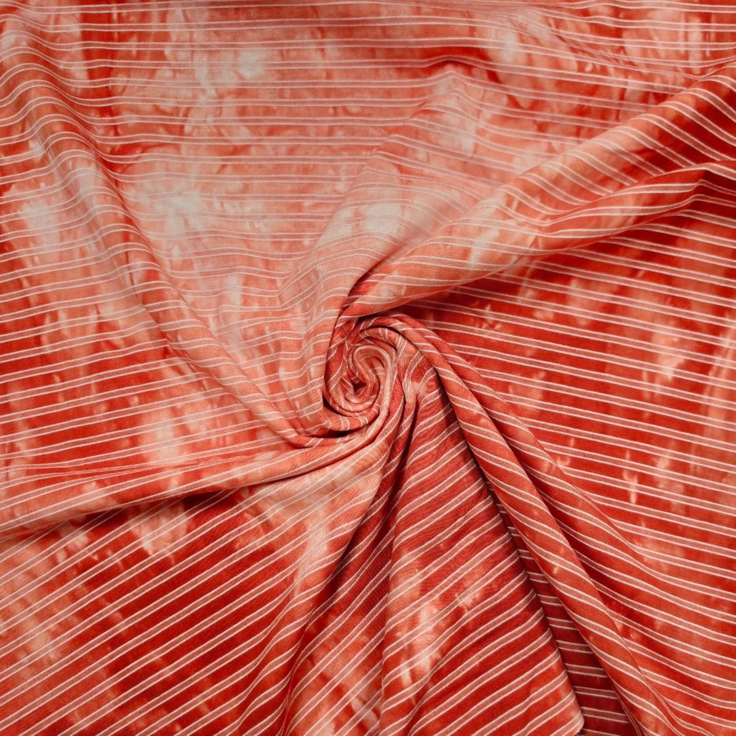 Baumwolljersey mit Streifen und batik
