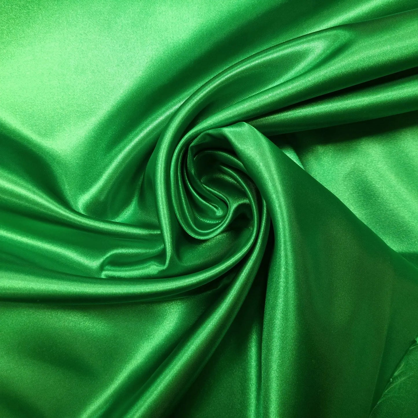 Deko Satin Gruen 210 cm