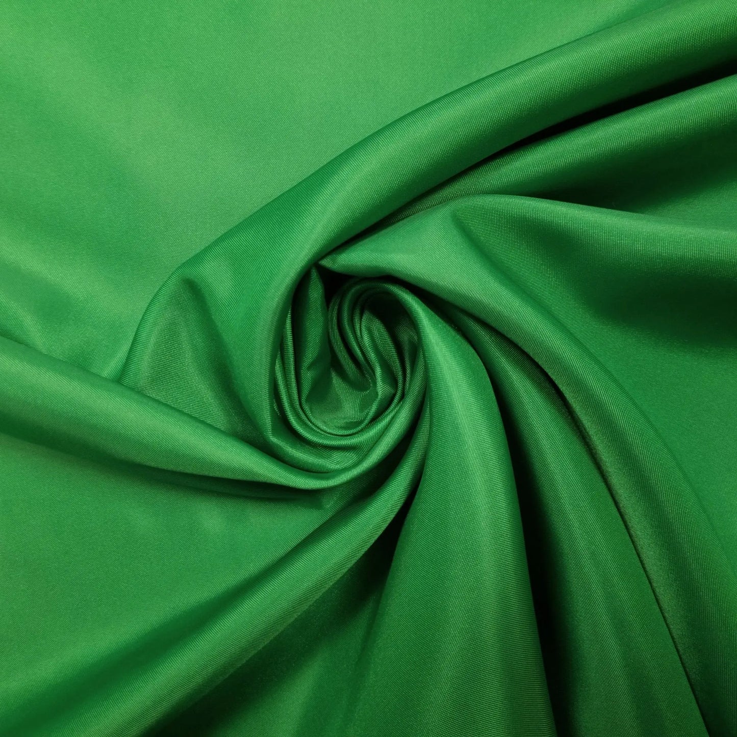 Deko Satin Gruen 210 cm