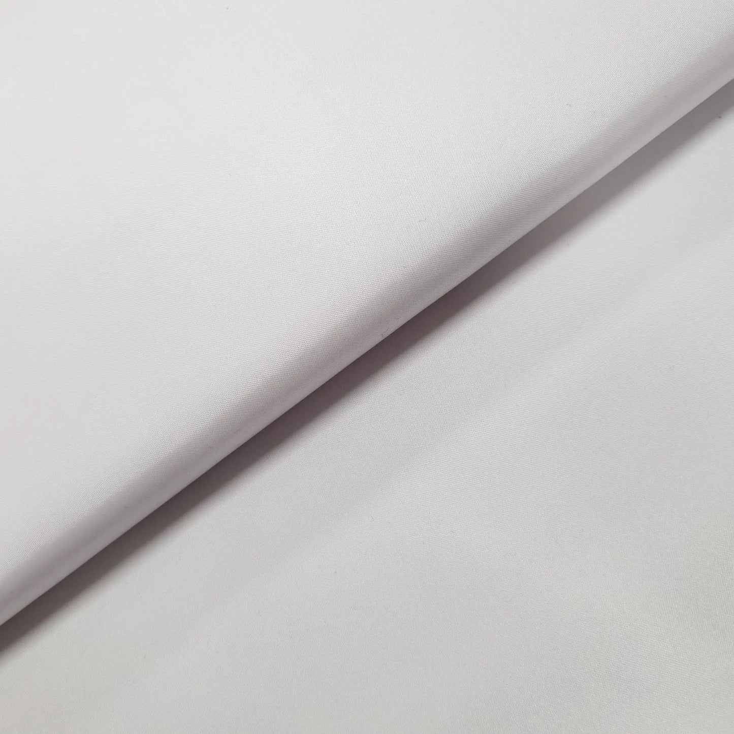 Satin weiss 210 cm