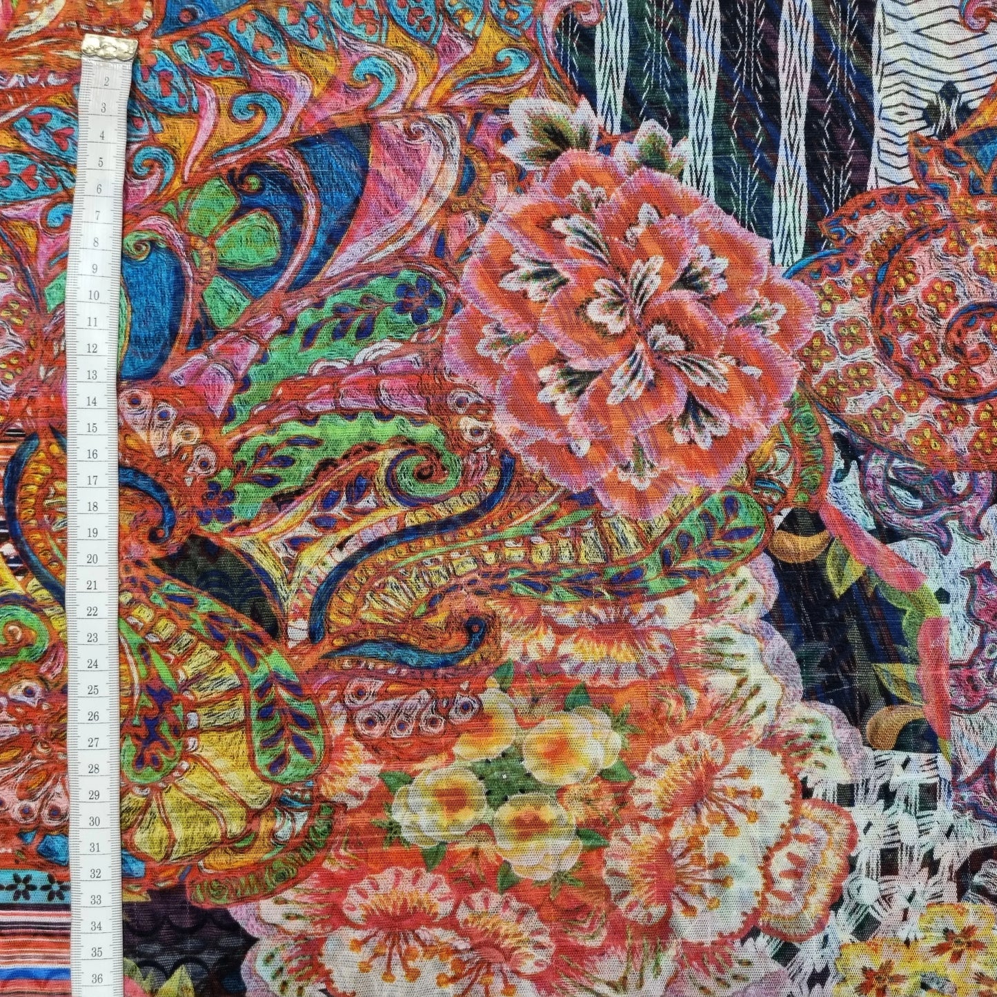 Mesh-Stoff mit Blumen CSM-STOFFE