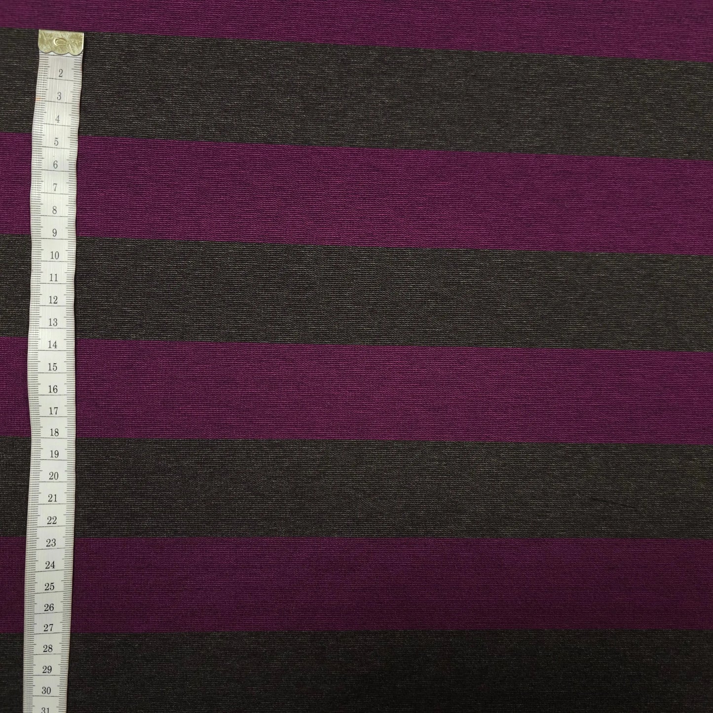 Romanit Jersey gestreift dunkelgrau, Violett CSM-STOFFE