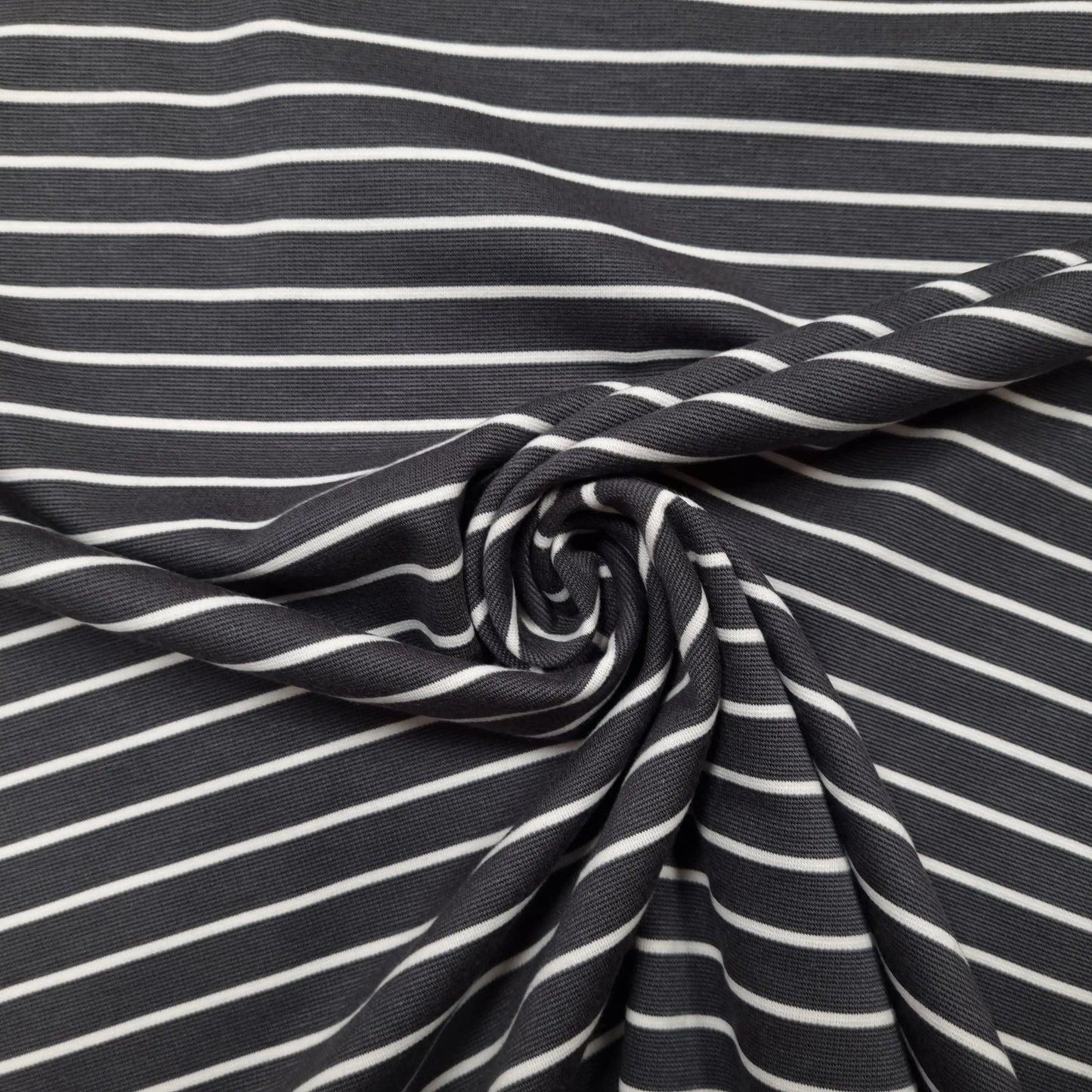 Romanit Jersey gestreift grau weiß CSM-STOFFE