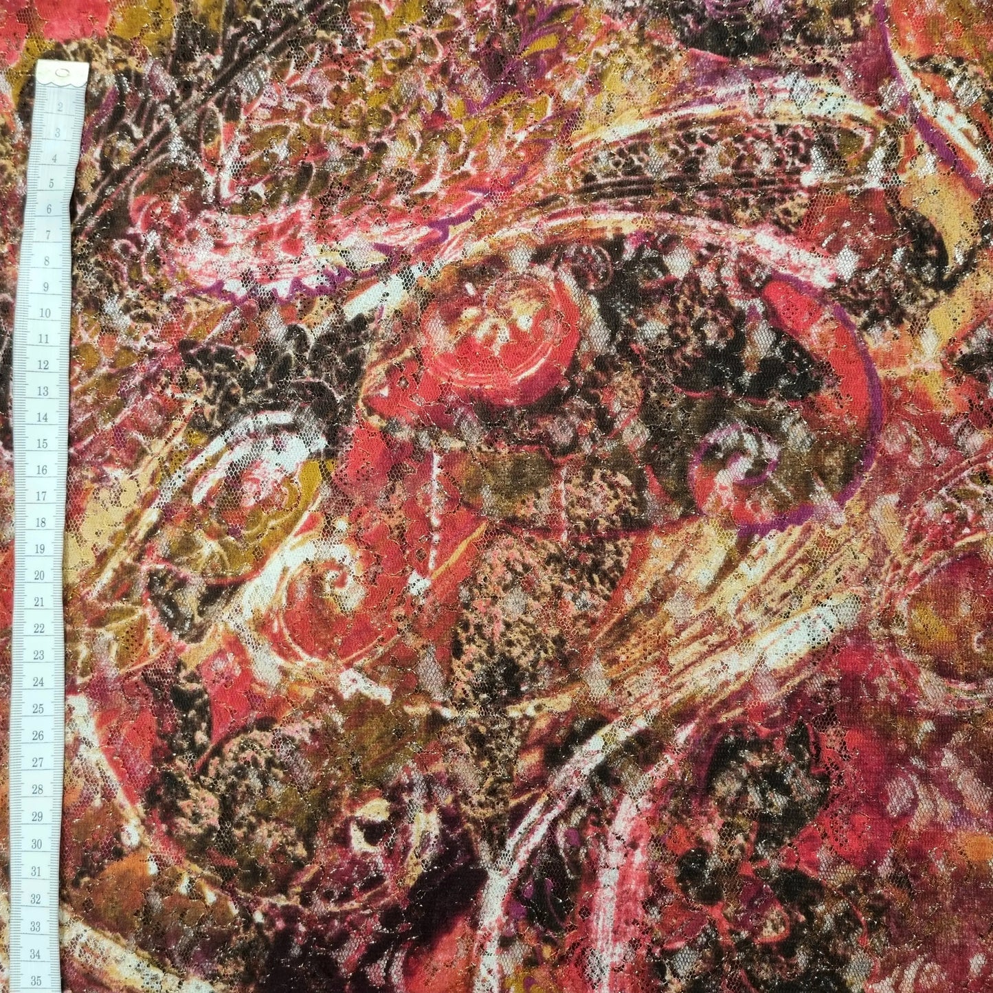 Spitze mit Paisleymuster und Goldschimmer CSM-STOFFE