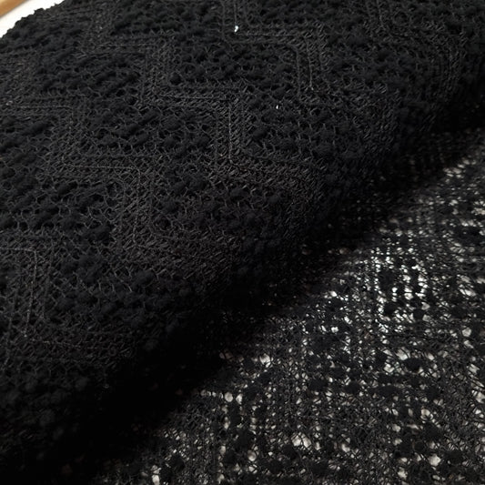 Spitze mit Zick-Zack und Pailletten CSM-STOFFE