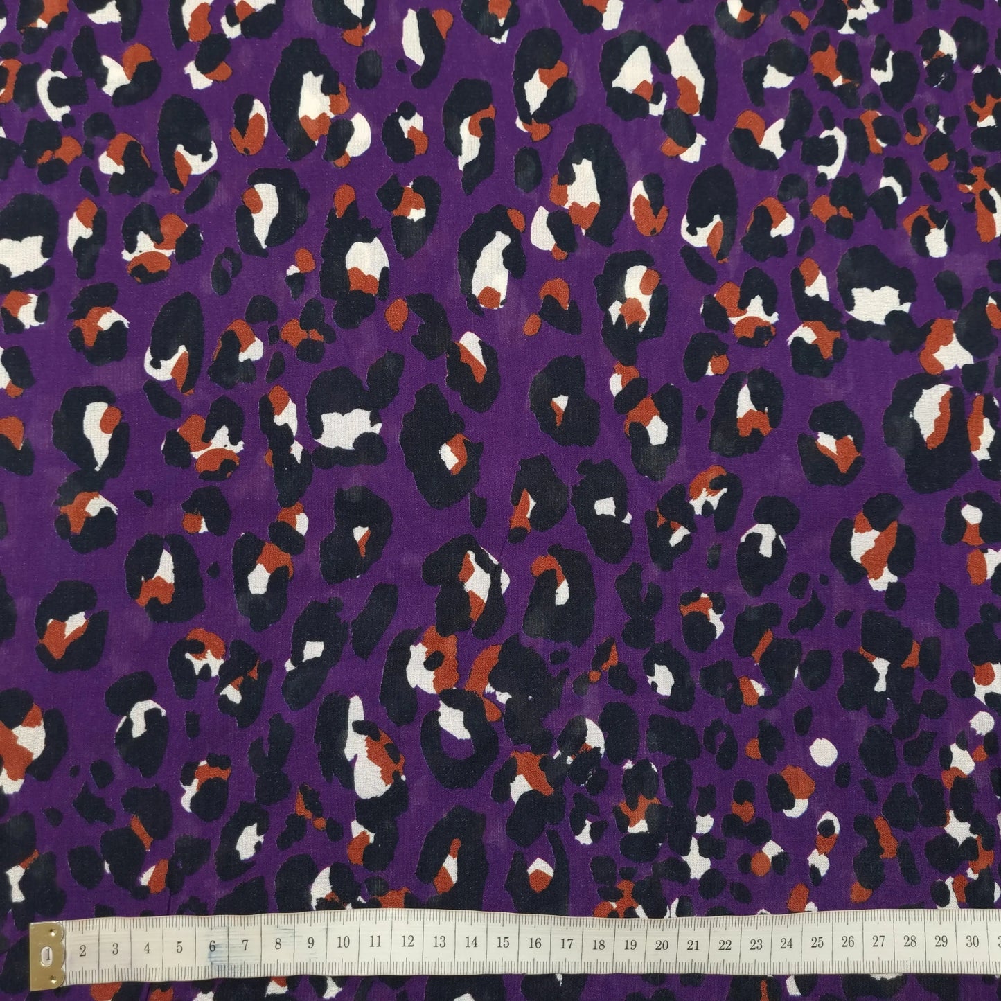 Viskosekrepp mit Tiermuster lila CSM-STOFFE