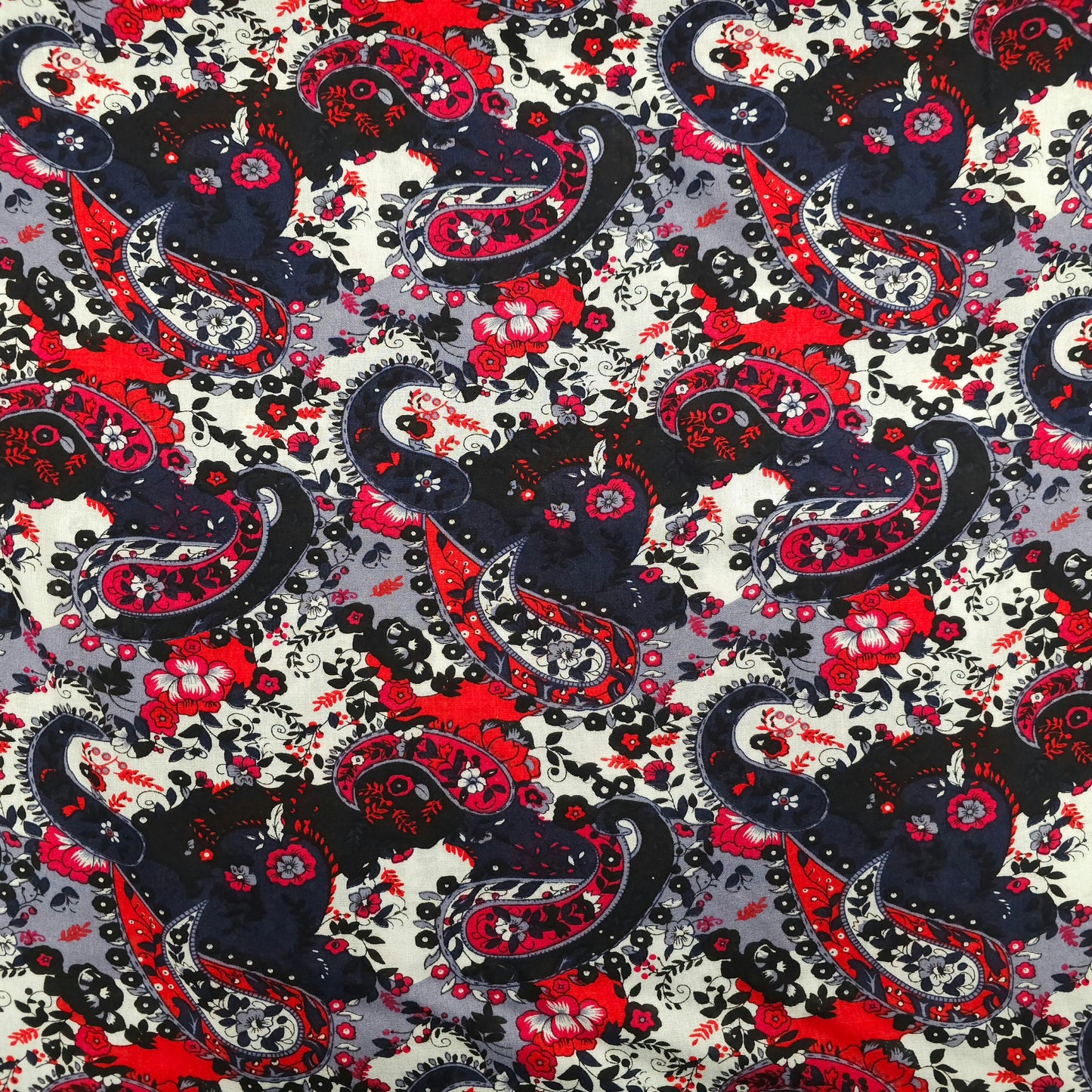 Viskosestoff bedruckt mit Paisleymuster CSM-STOFFE