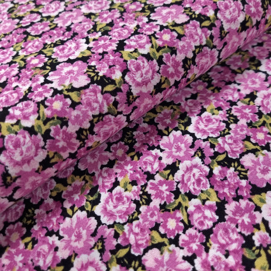 Viskosestoff mit Blumen Motiv pink CSM-STOFFE