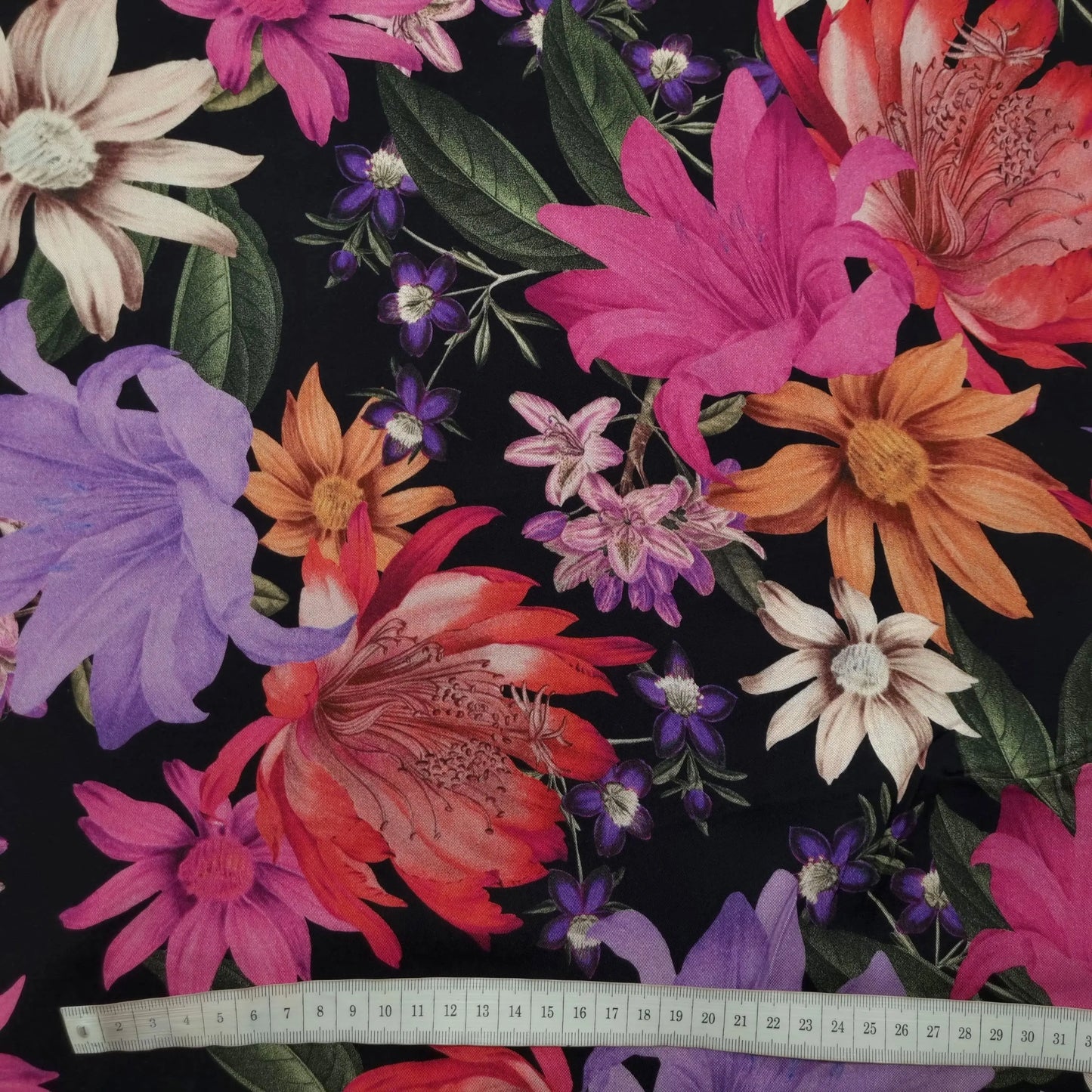 Viskosestoff mit Blumen pink CSM-STOFFE