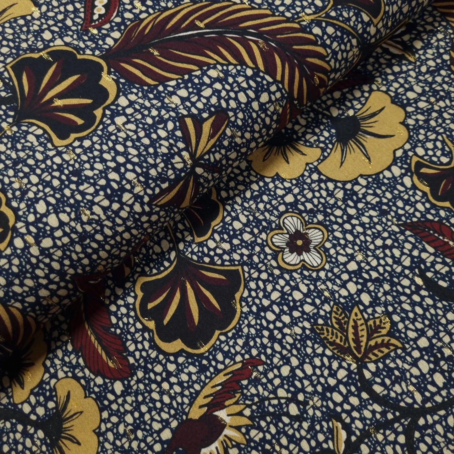 Viskosestoff mit Blumen und Lurex CSM-STOFFE