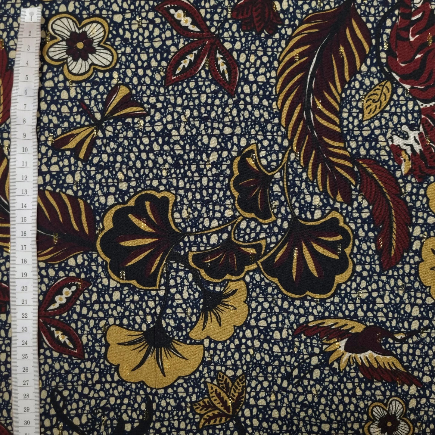 Viskosestoff mit Blumen und Lurex CSM-STOFFE