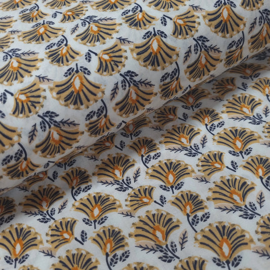 Viskosestoff mit Blumenmuster weiß gelb CSM-STOFFE