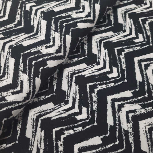 Viskosestoff mit Zick-Zack Muster schwarz weiß CSM-STOFFE