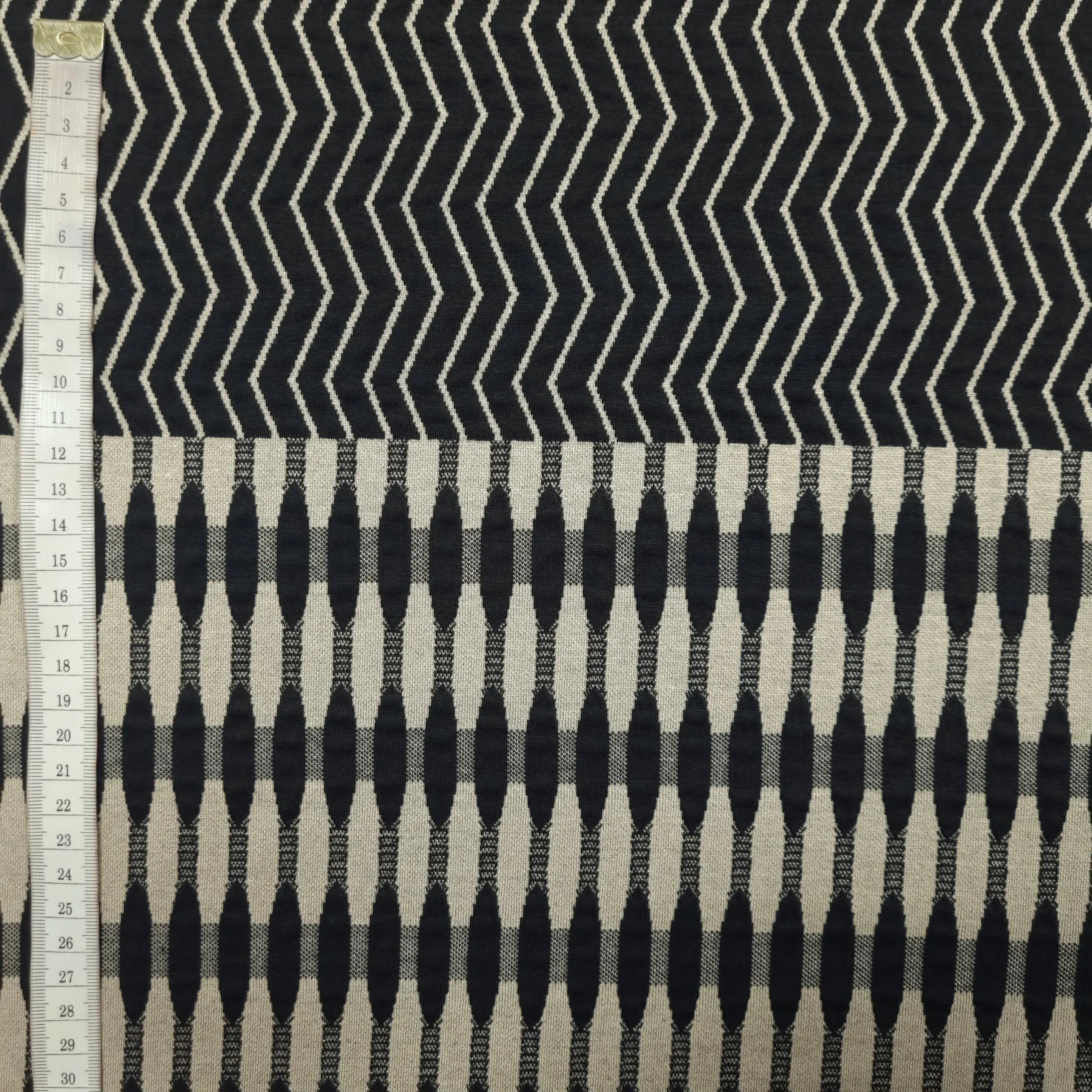 Jacquardjersey schwarz beige (Rapport 90 cm) CSM-STOFFE
