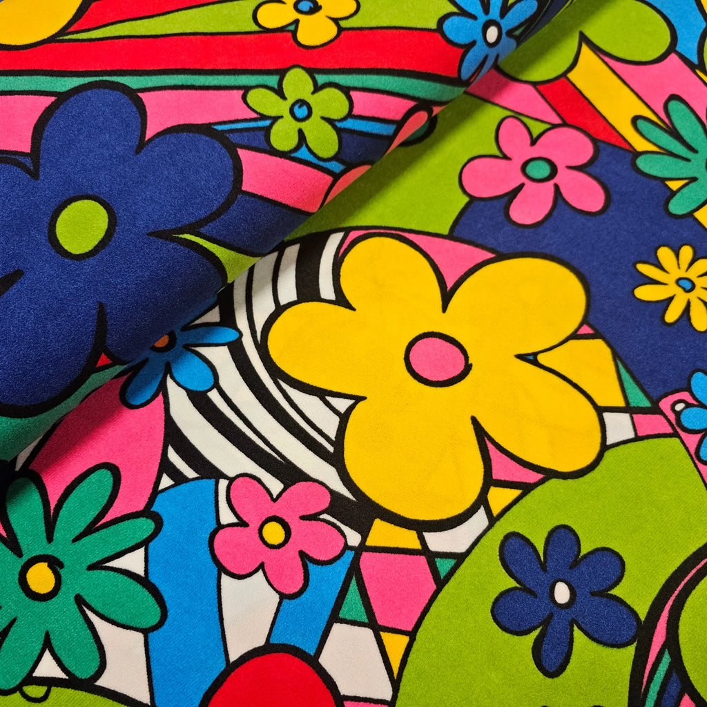 Samt mit Blumen | grün CSM-STOFFE