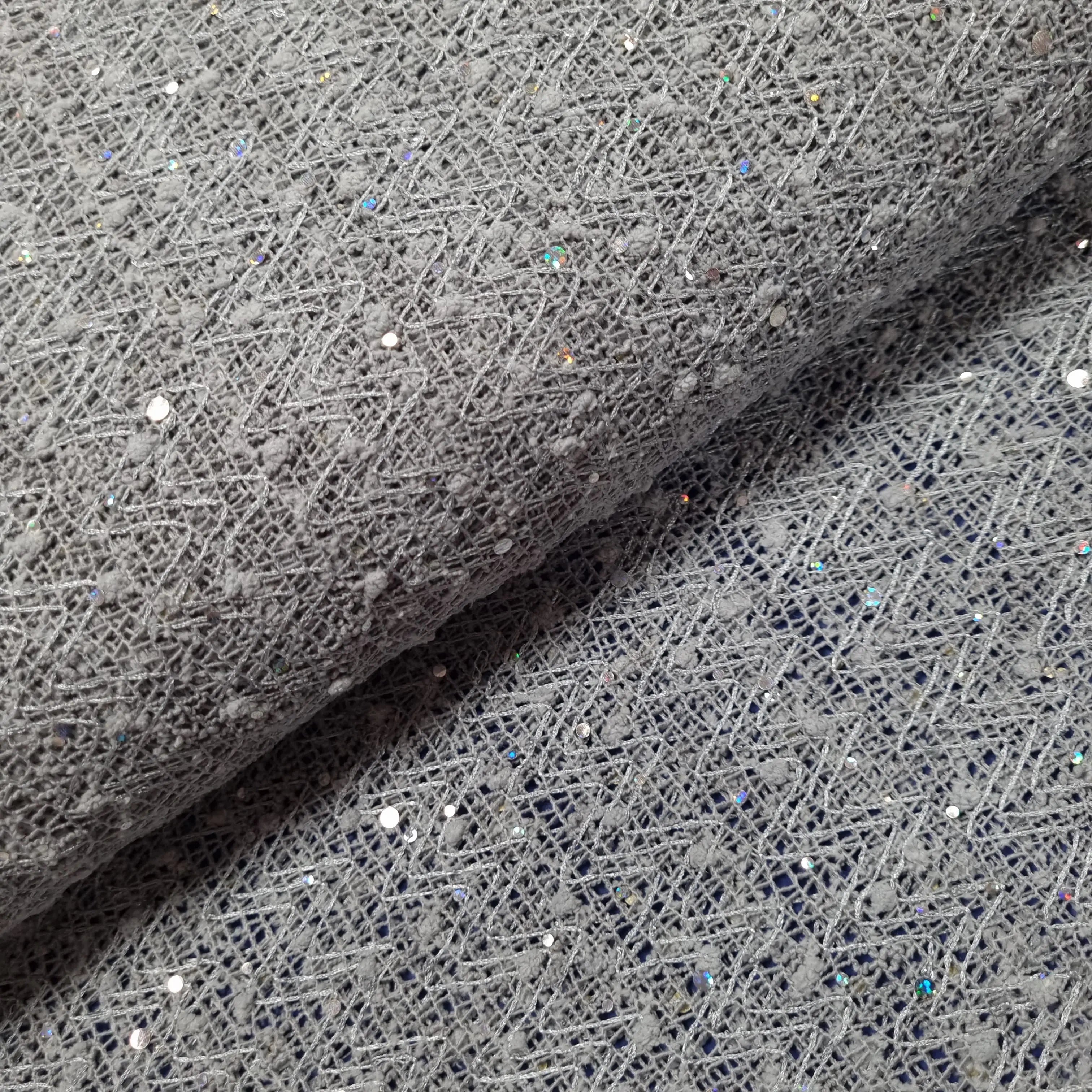 Spitze grau Zick-Zack Muster und Pailletten CSM-STOFFE
