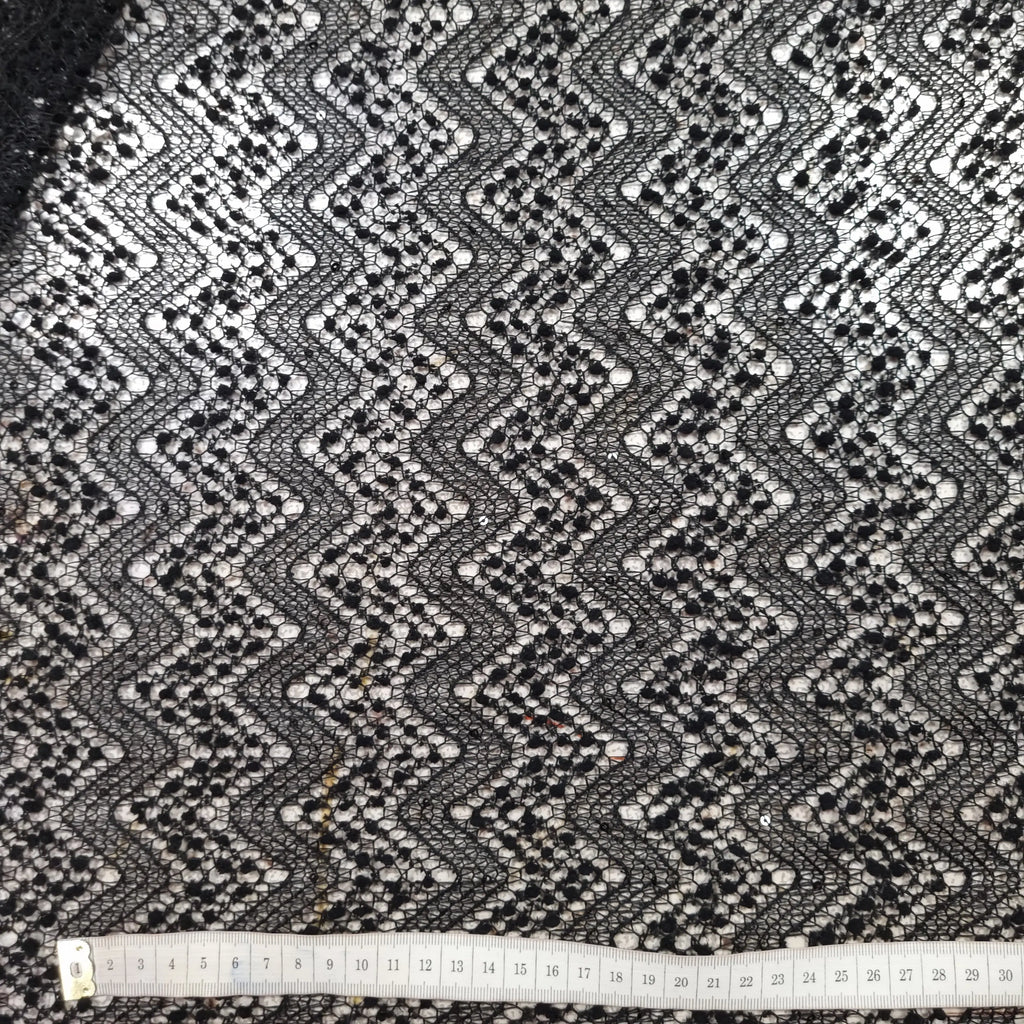 Spitze mit Zick-Zack und Pailletten CSM-STOFFE