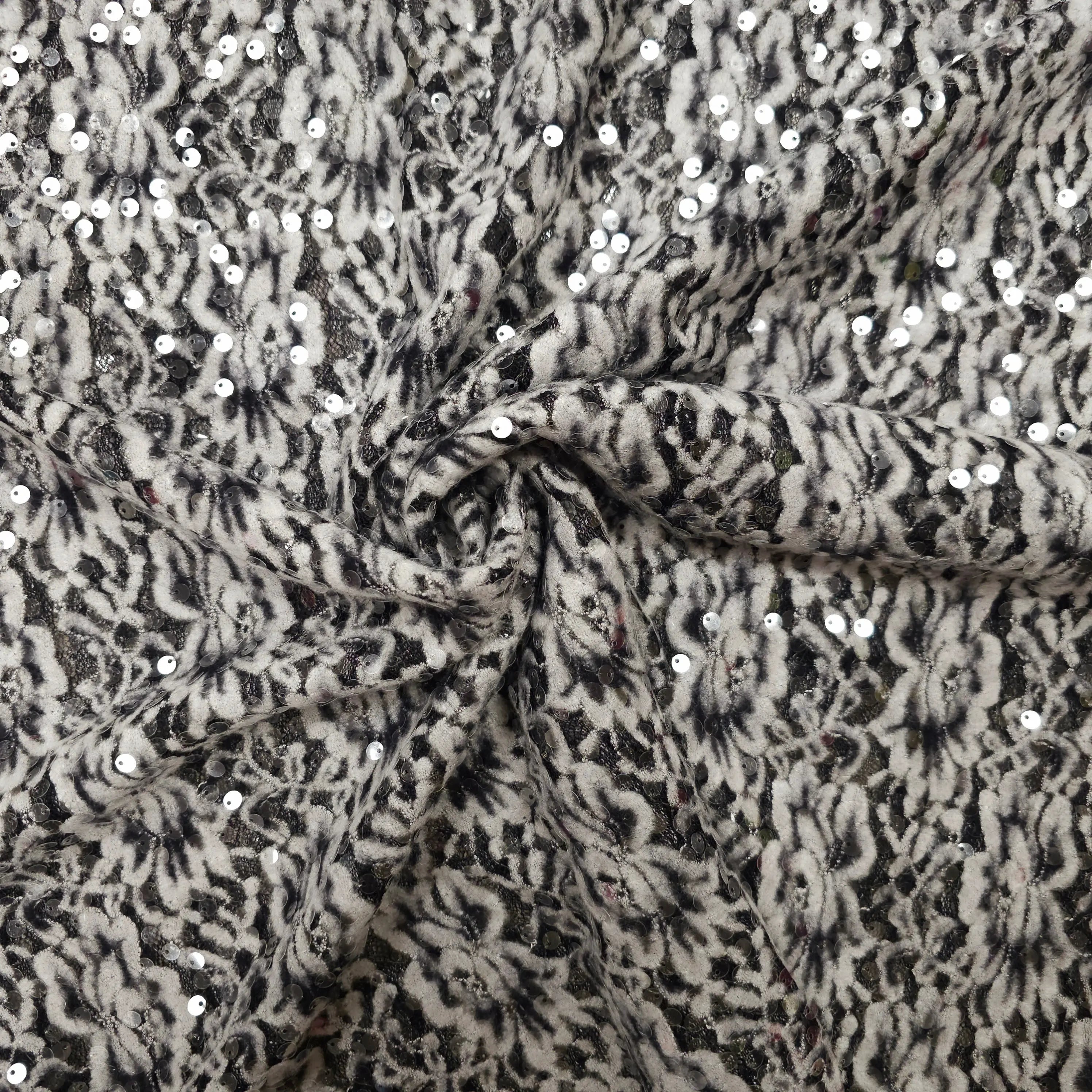Spitze mit transparenten Pailletten schwarz weiß CSM-STOFFE