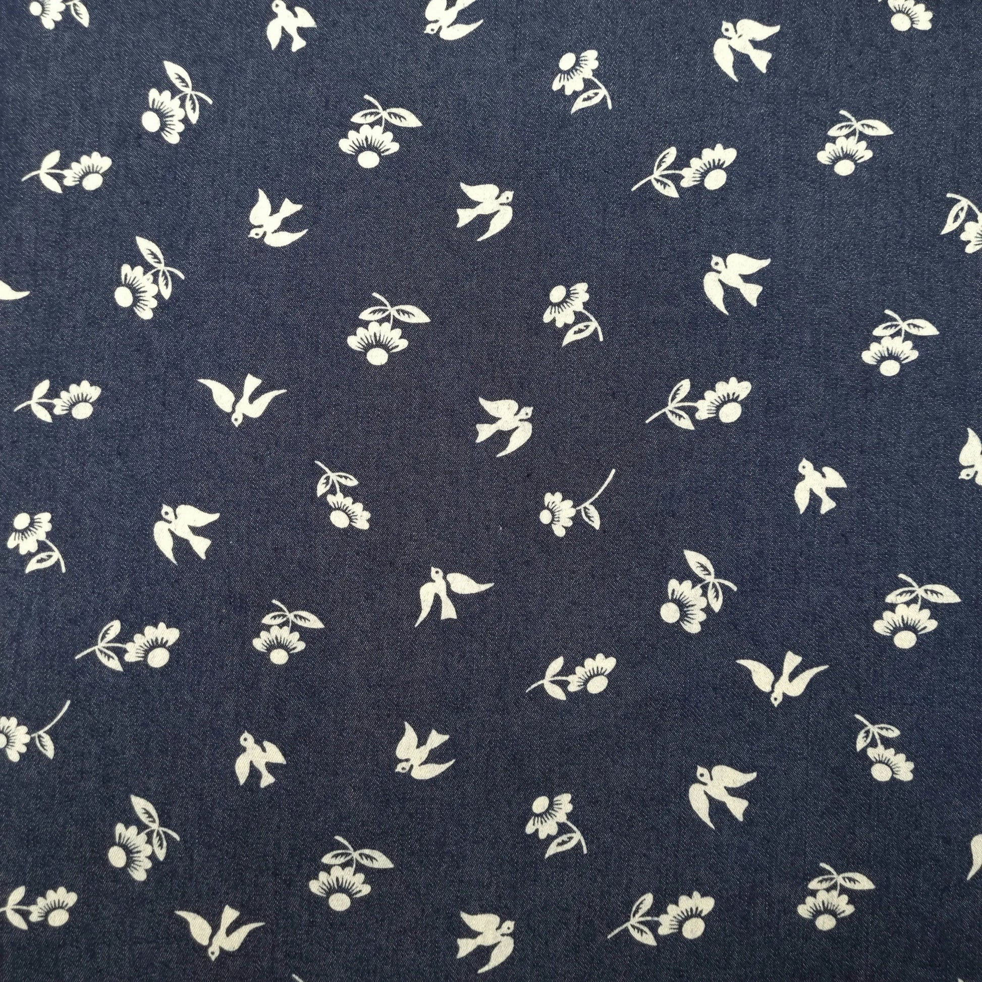 Stretch Jeansstoff mit Blumen und Vögeln CSM-STOFFE