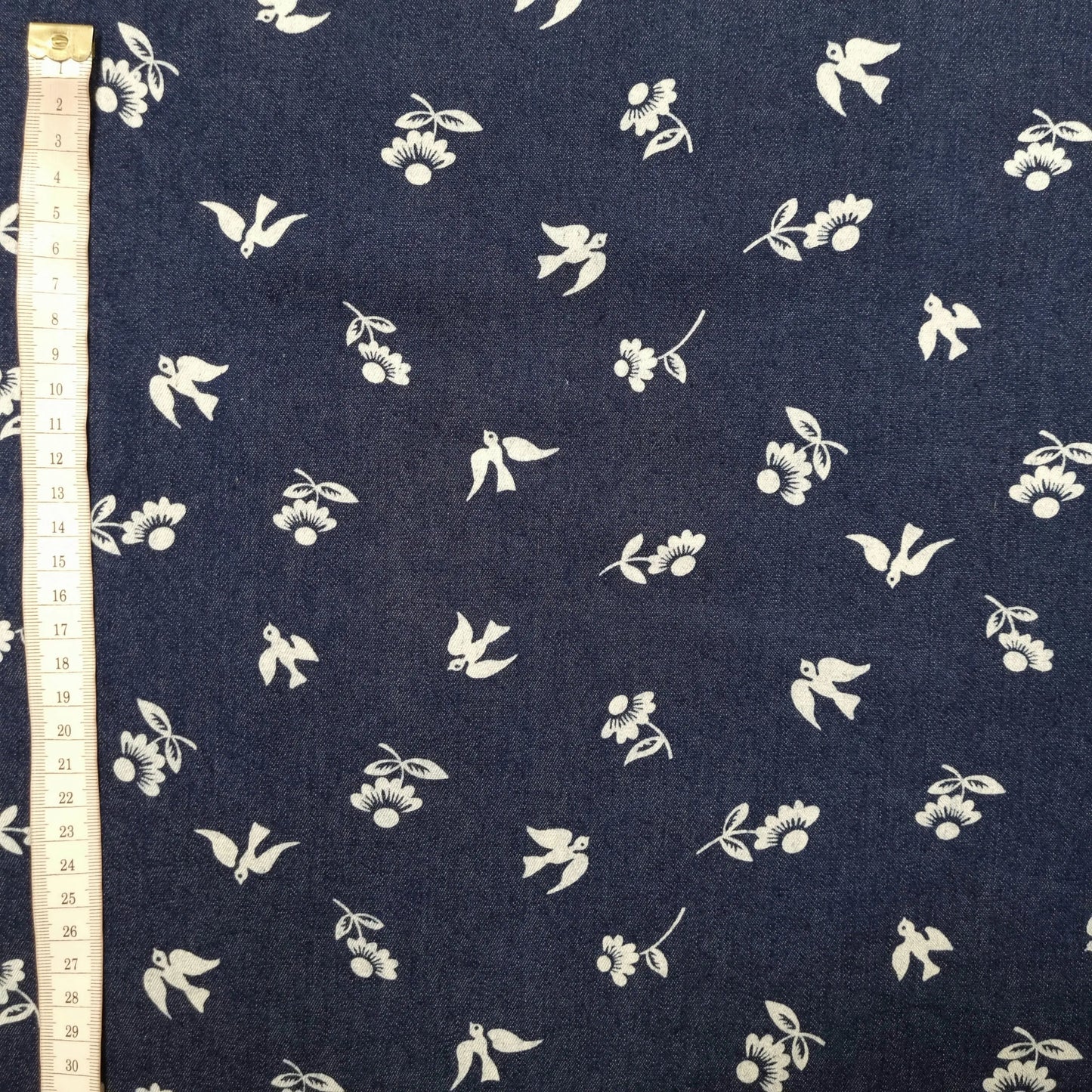 Stretch Jeansstoff mit Blumen und Vögeln CSM-STOFFE