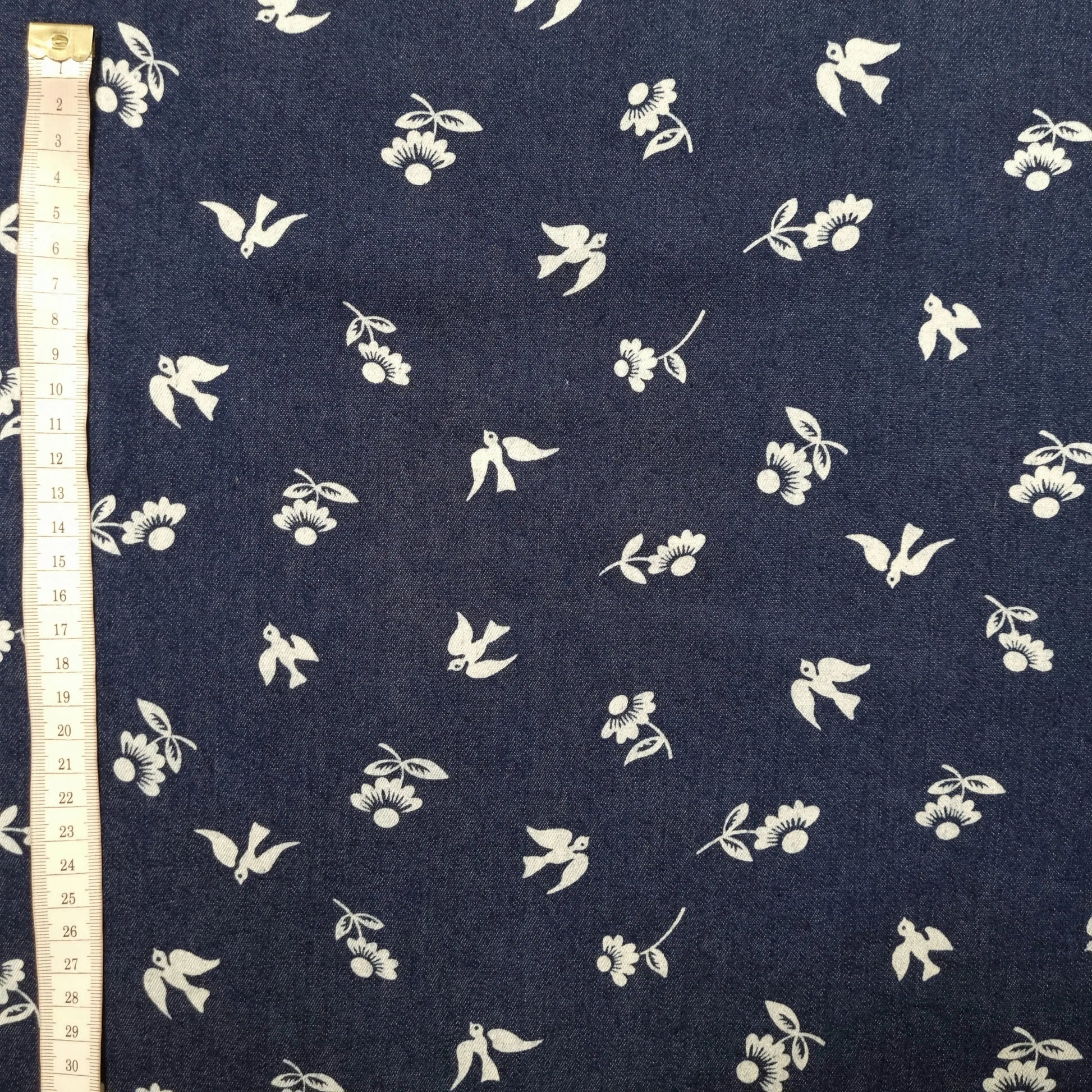 Stretch Jeansstoff mit Blumen und Vögeln CSM-STOFFE