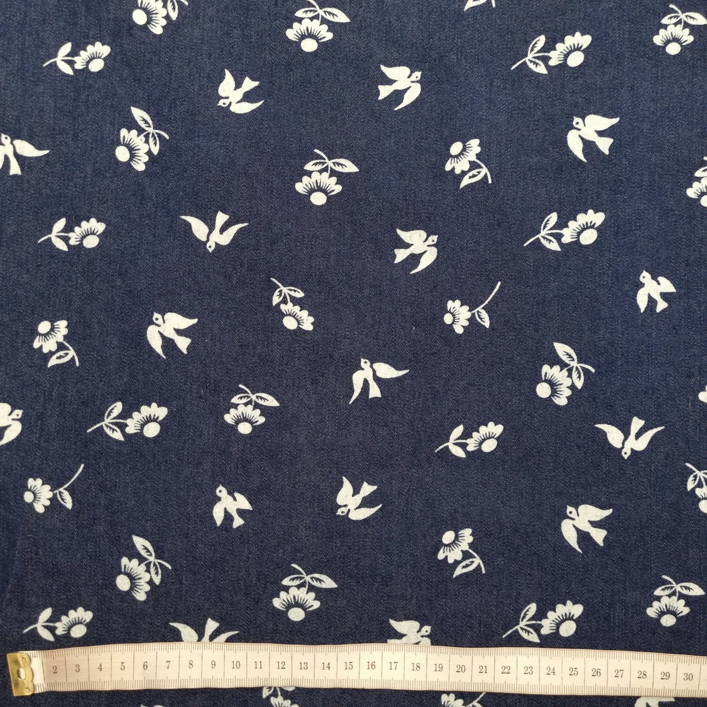 Stretch Jeansstoff mit Blumen und Vögeln CSM-STOFFE