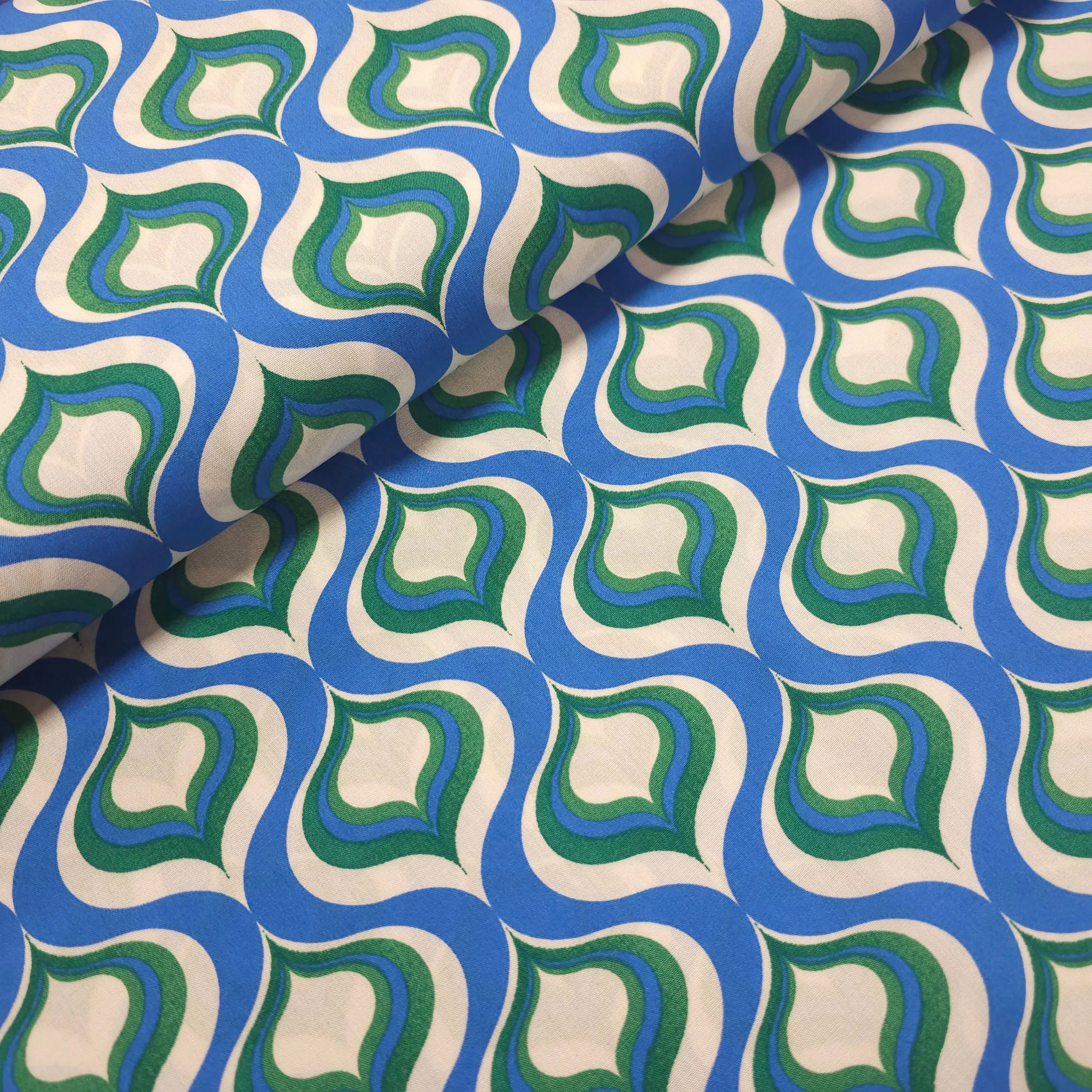 Viskose geometrische Muster blau CSM-STOFFE