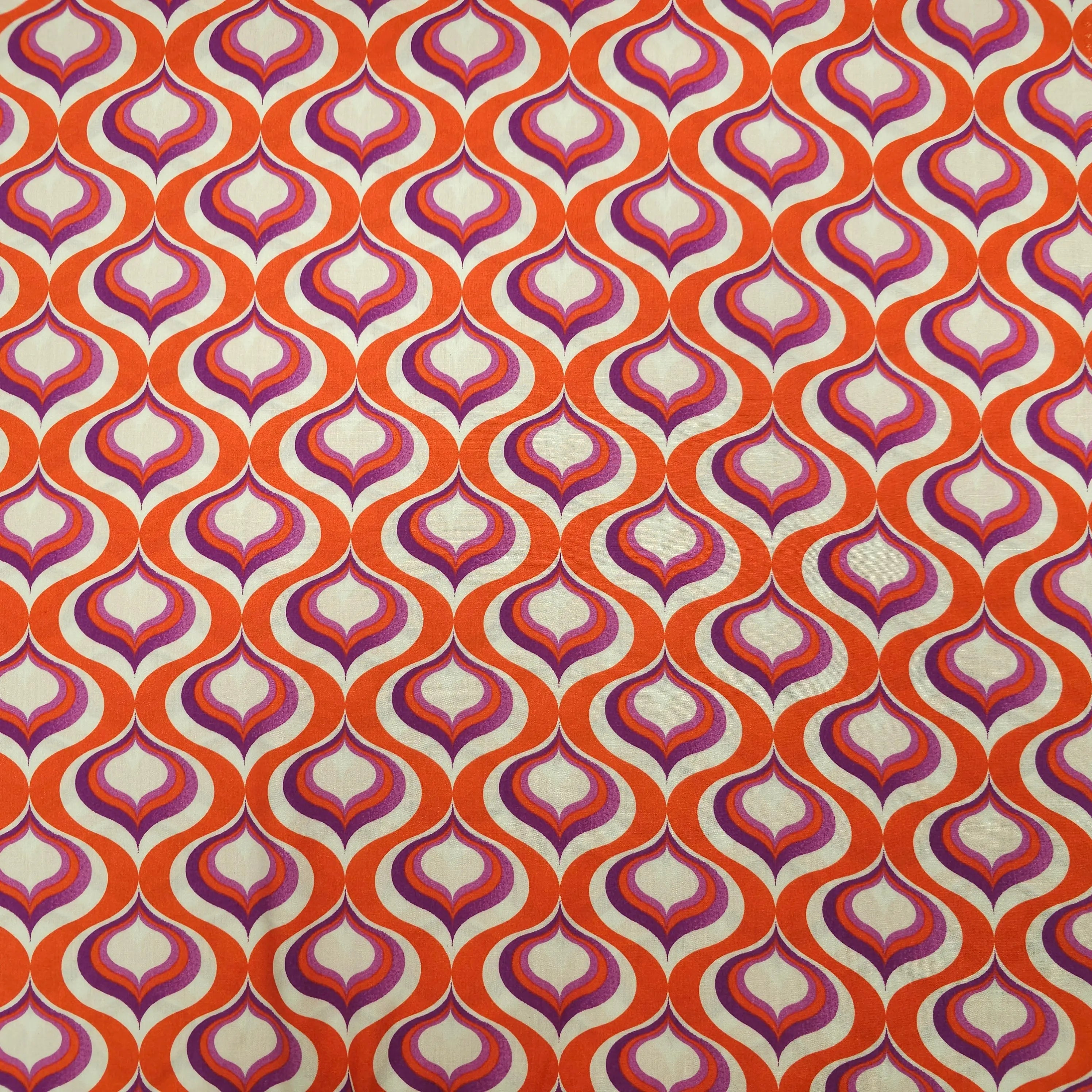 Viskose geometrische Muster rot CSM-STOFFE