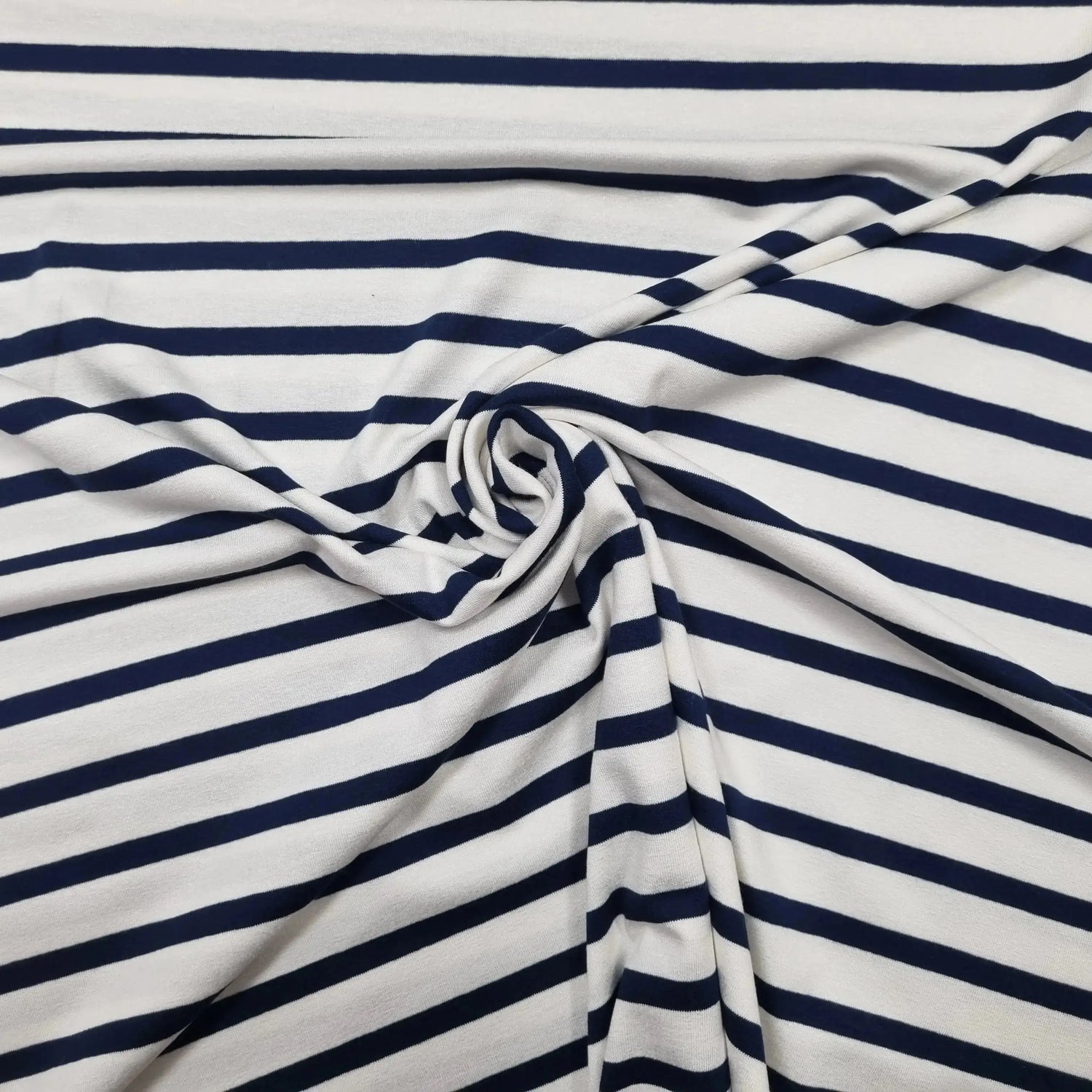 Viskosejersey gestreift weiß dunkelblau CSM-STOFFE