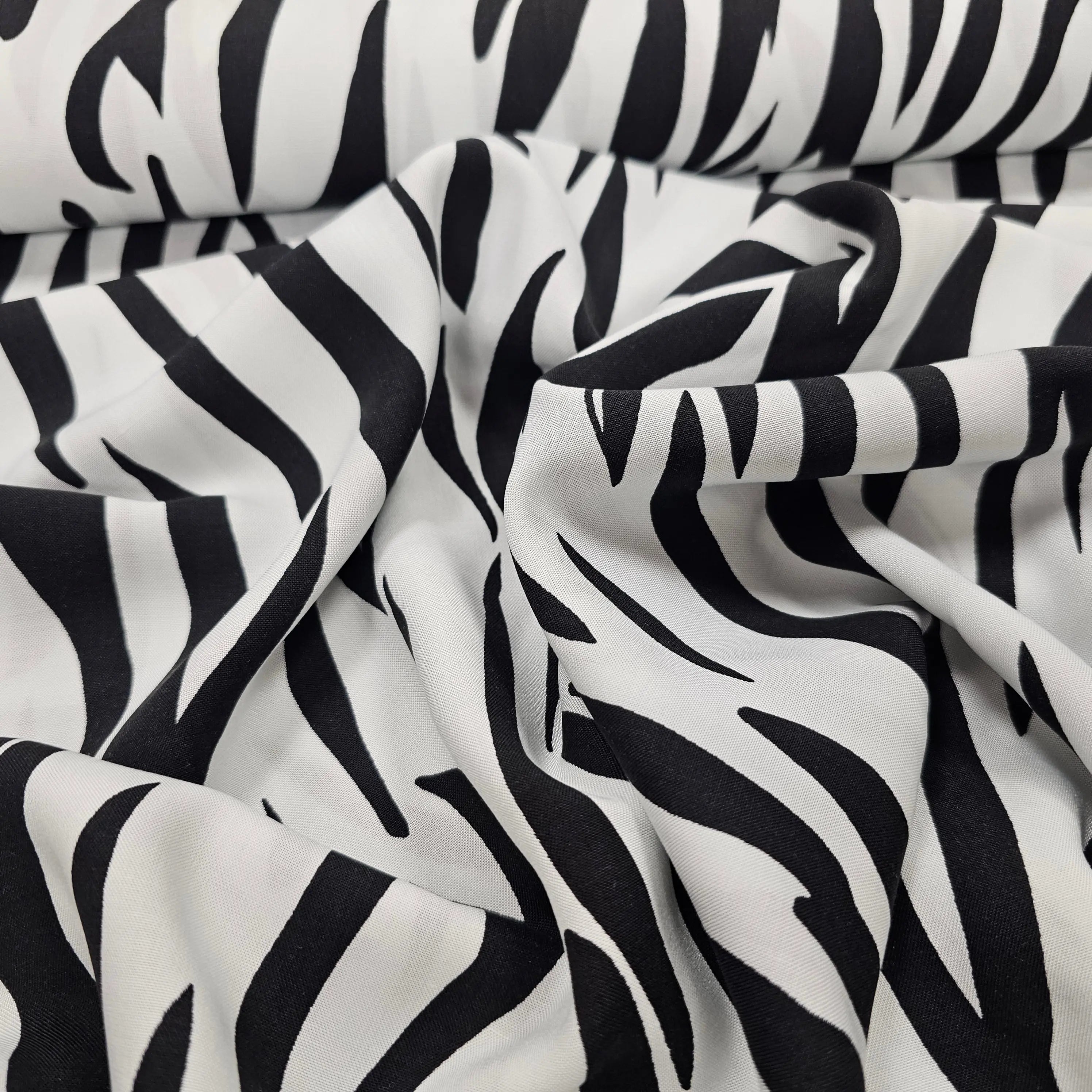 Viskosestoff Zebra schwarz/weiß CSM-STOFFE