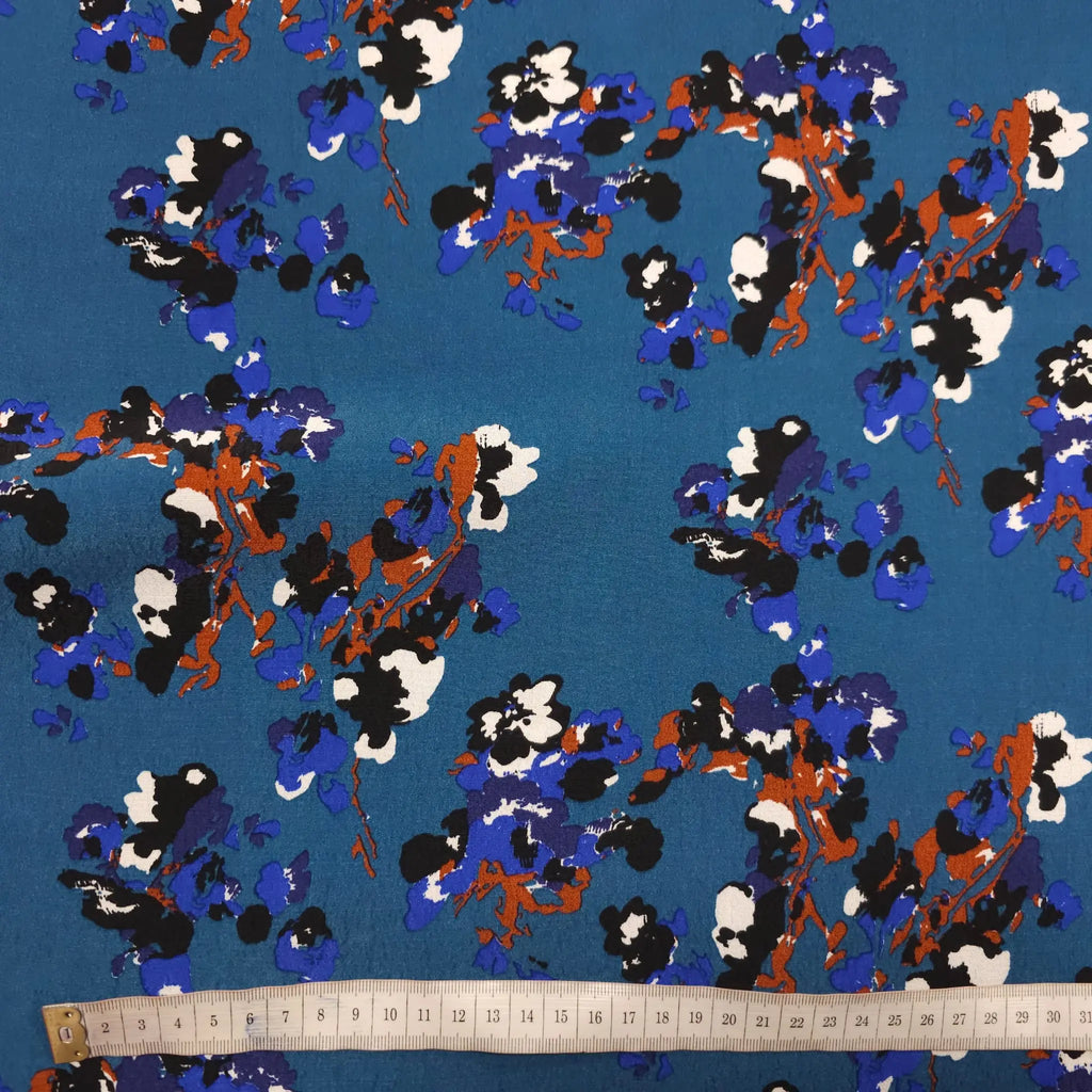Viskosestoff bedruckt mit Blumenmuster blau CSM-STOFFE