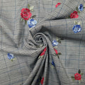 Viskosestoff grau mit Glencheck- und Blumenmotiv blau CSM-STOFFE