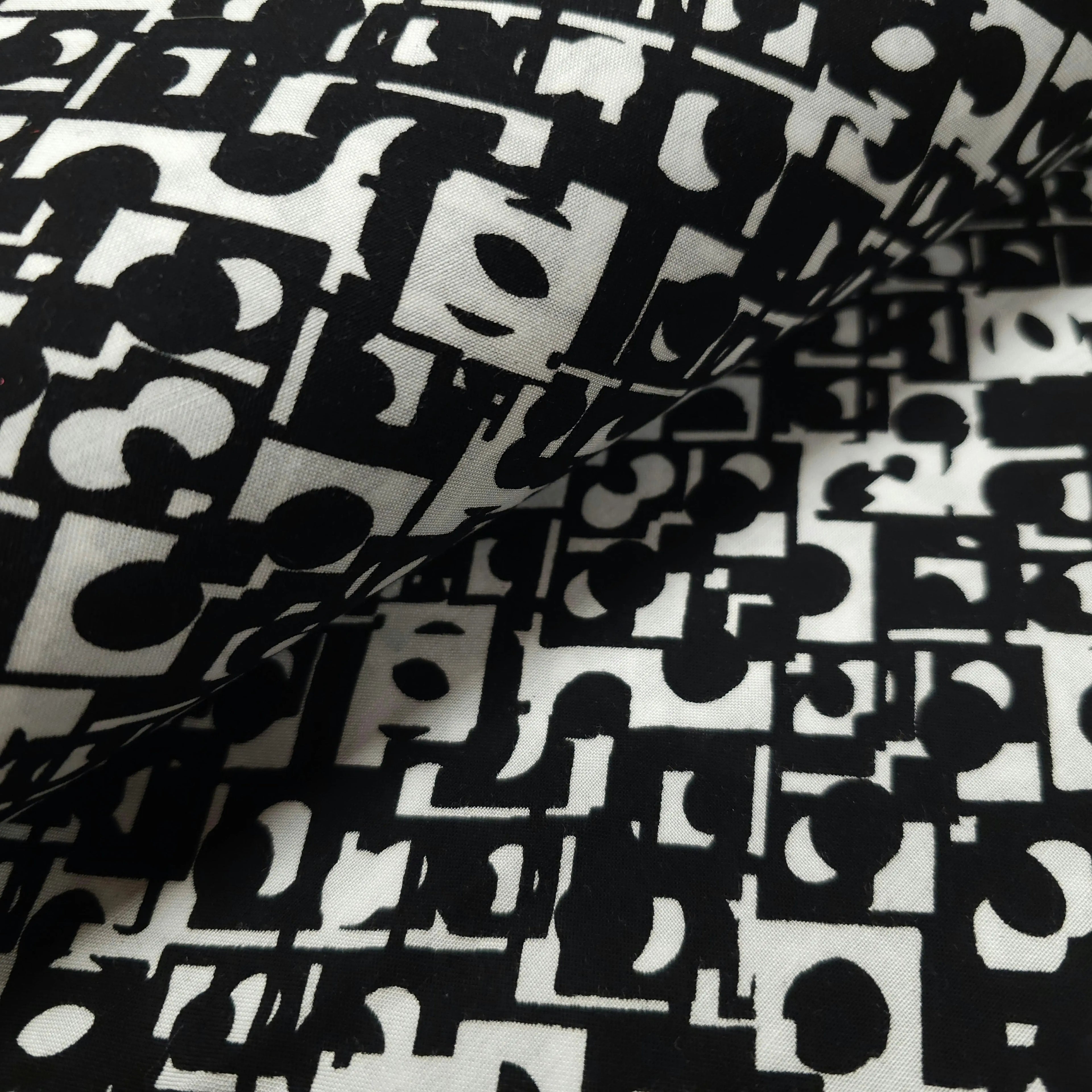 Viskosestoff mit geometrische Muster CSM-STOFFE