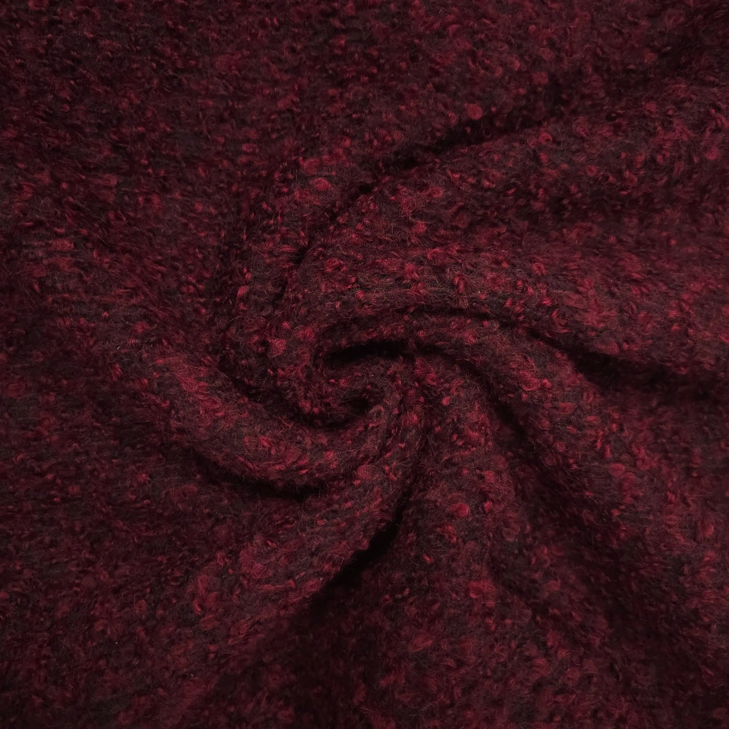 Wollbouclé schwarz/bordeaux CSM-STOFFE