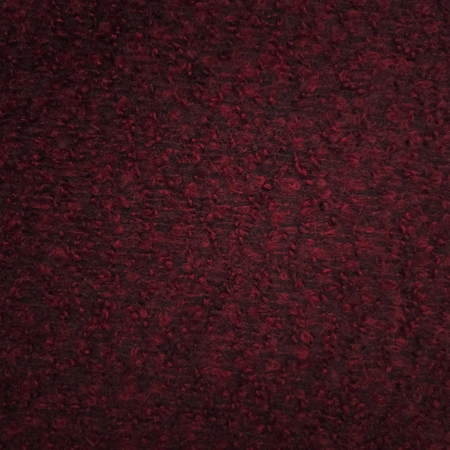 Wollbouclé schwarz/bordeaux CSM-STOFFE